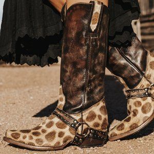 FreeBird Lusitano Boot - Leopard. Size 8 BRAND NEW